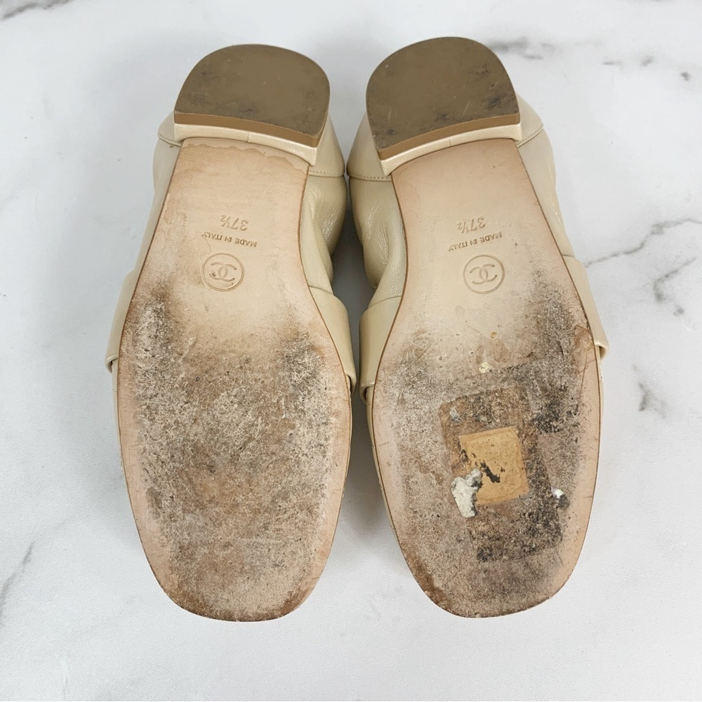 CHANEL Laminated Lambskin Pearled Beige Quilted Elastic CC Moccasin Loafers 37.5 - Picture 14 of 15